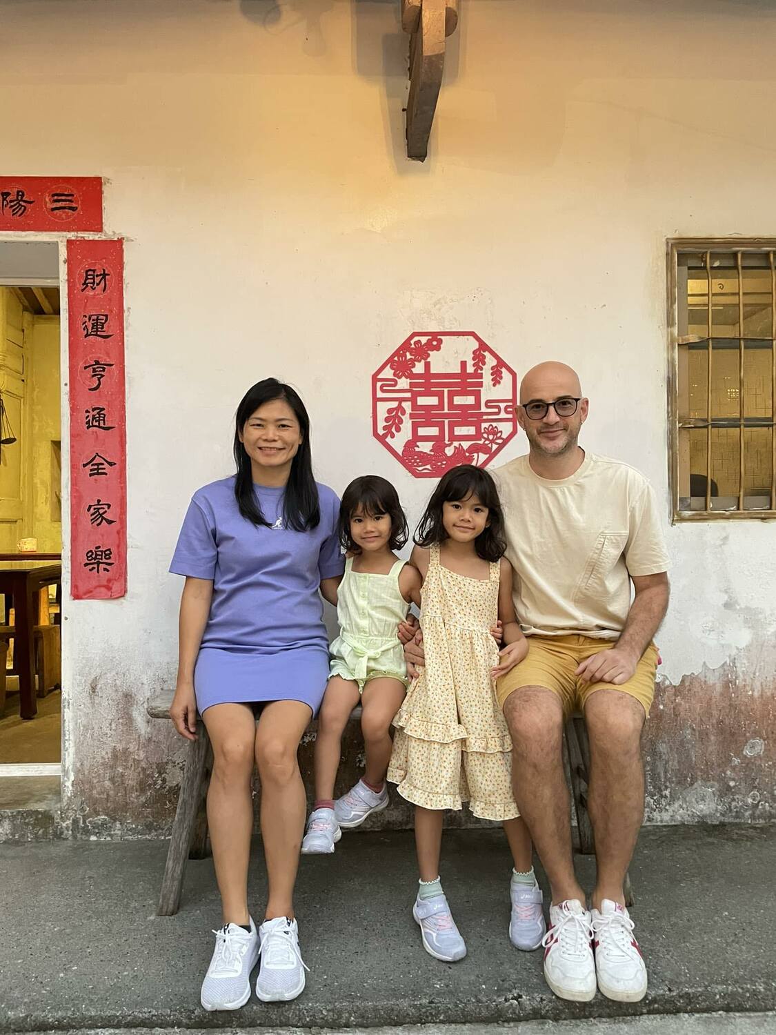 藝人吳鳳透露小女兒輕微腦震盪，所幸目前已無大礙。 圖：翻攝自吳鳳FB