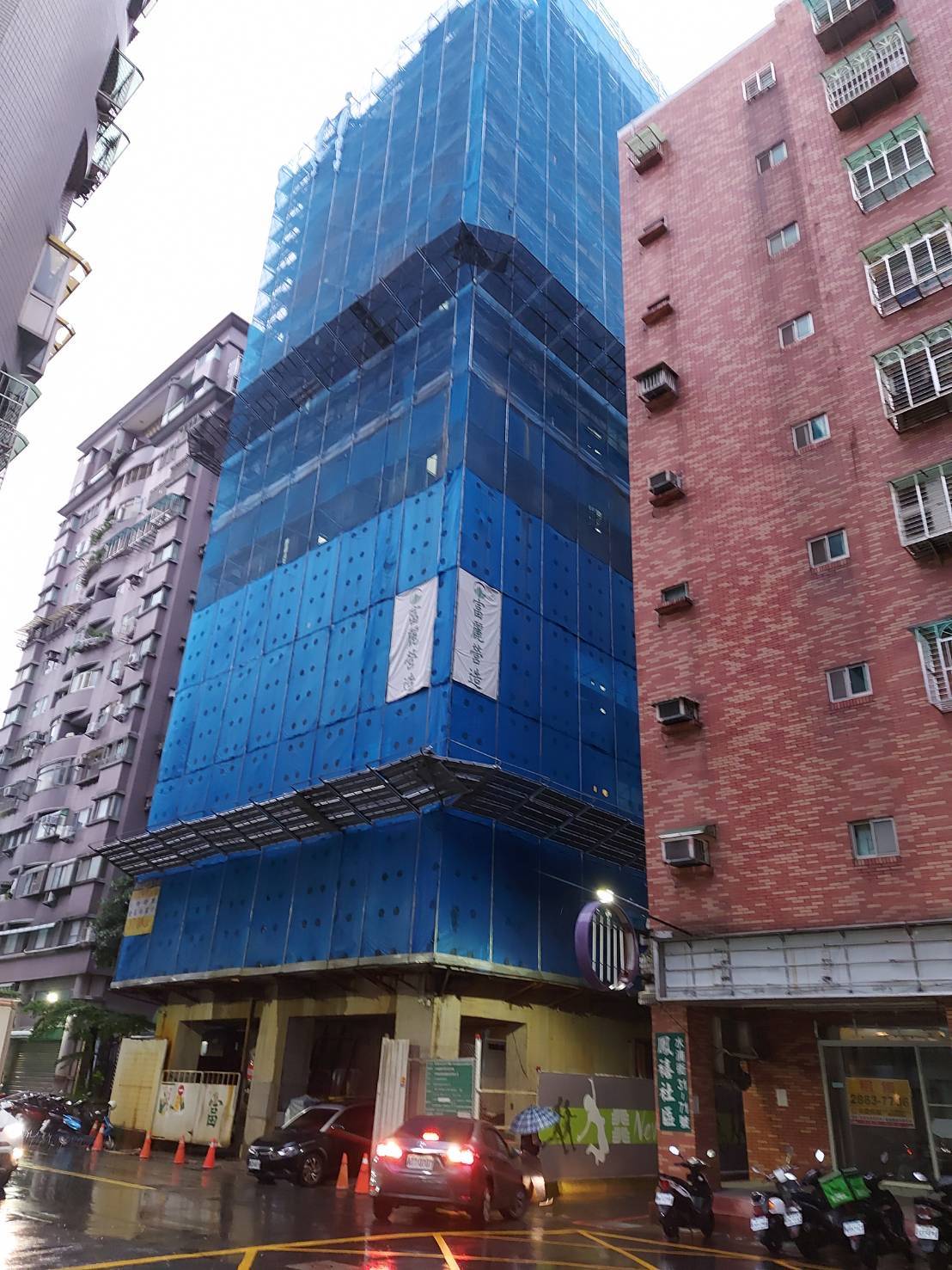 防災都更首案-蘆洲水湳街海砂屋更新後興建中。 圖：新北市城鄉局提供