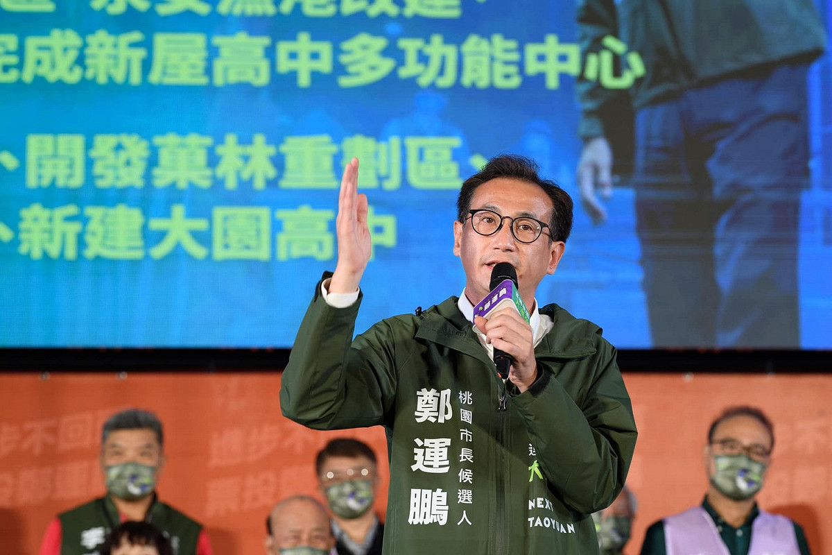 鄭運鵬表示，張善政應該公開說明為何當詐騙、賣假藥小黨的顧問，甚至應該向這些受害者們道歉，這才是真的良善。 圖：翻攝鄭運鵬臉書