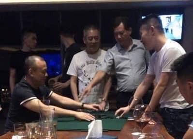 連日來傳出警界高層受邀至招待所歡唱、賭牌，週刊指稱也曾有檢察官在該處所。 圖：翻攝黃國昌臉書