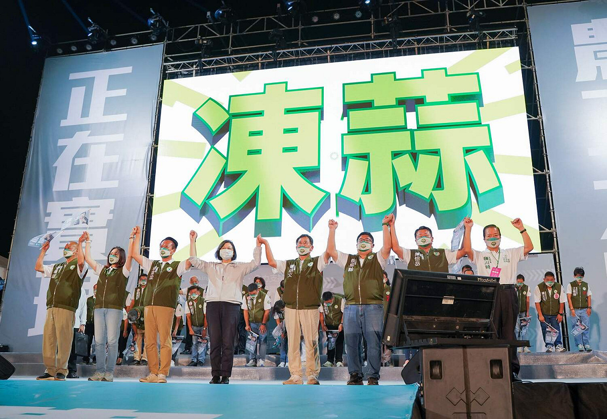 尋求連任的嘉義縣長翁章梁今天大造勢，蔡英文期勉嘉義縣得票率全國第一。圖：民進黨嘉義縣黨部/提供 圖：民進黨嘉義縣黨部/提供