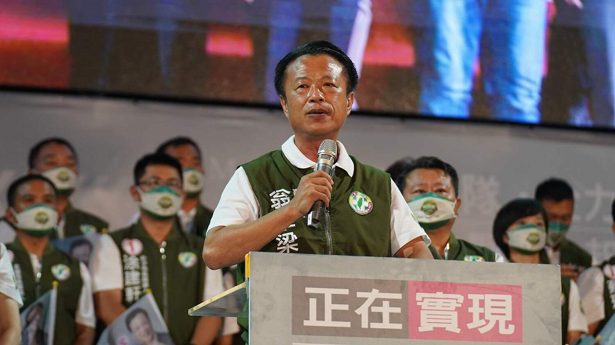 尋求連任的嘉義縣長翁章梁強調，農工大縣的希望，嘉義縣民已經等了100年。 圖：民進黨嘉義縣黨部/提供