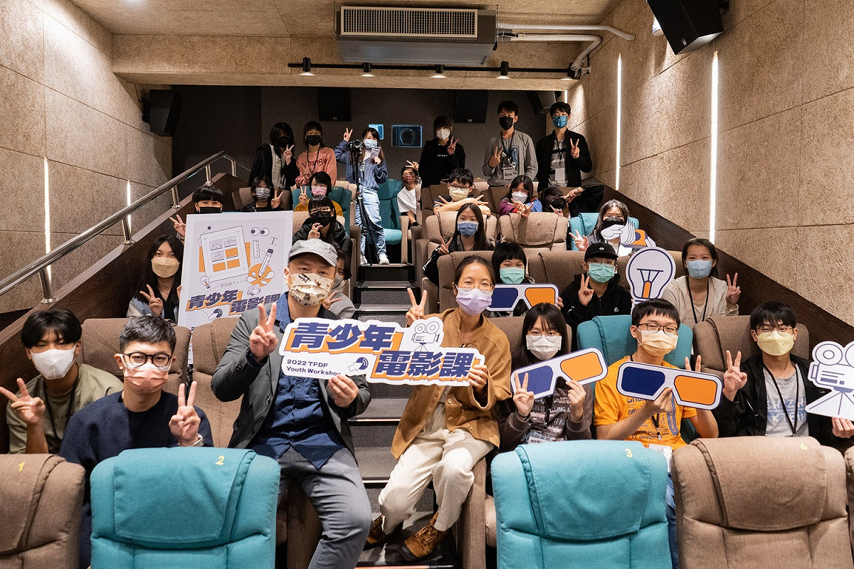 課程結束後，林皇耀導演、楊子新導演與學員們大合照。 台中市影視發展基金會/提供