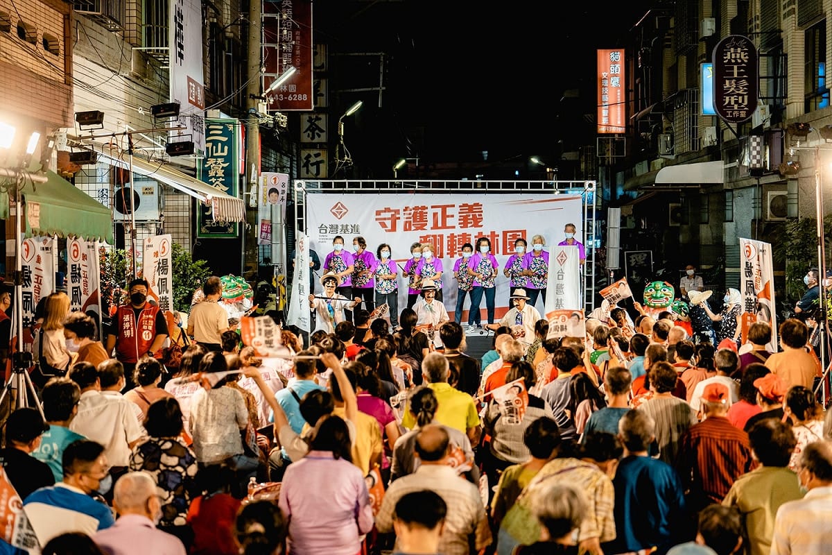 林園鄉親表達對楊佩樺的支持。 圖：楊佩樺競總提供