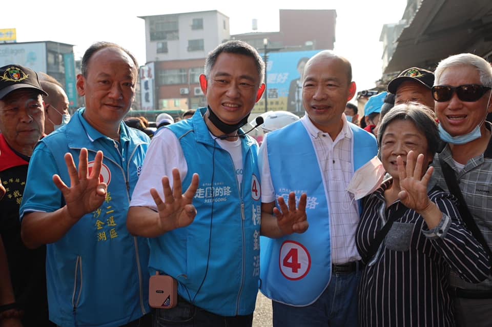 除所到之處可以「萬人空巷」形容外，大批支持者的熱情更顯示昔日韓總魅力絲毫不減。 圖：擷自楊鎮浯臉書