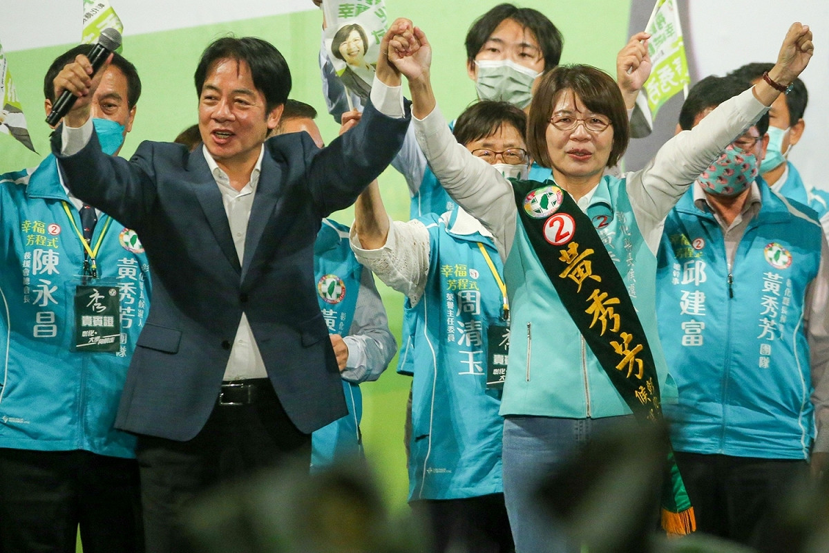 賴清德呼籲集中選票，把黃秀芳送進縣政府。 黃秀芳競選總部/提供