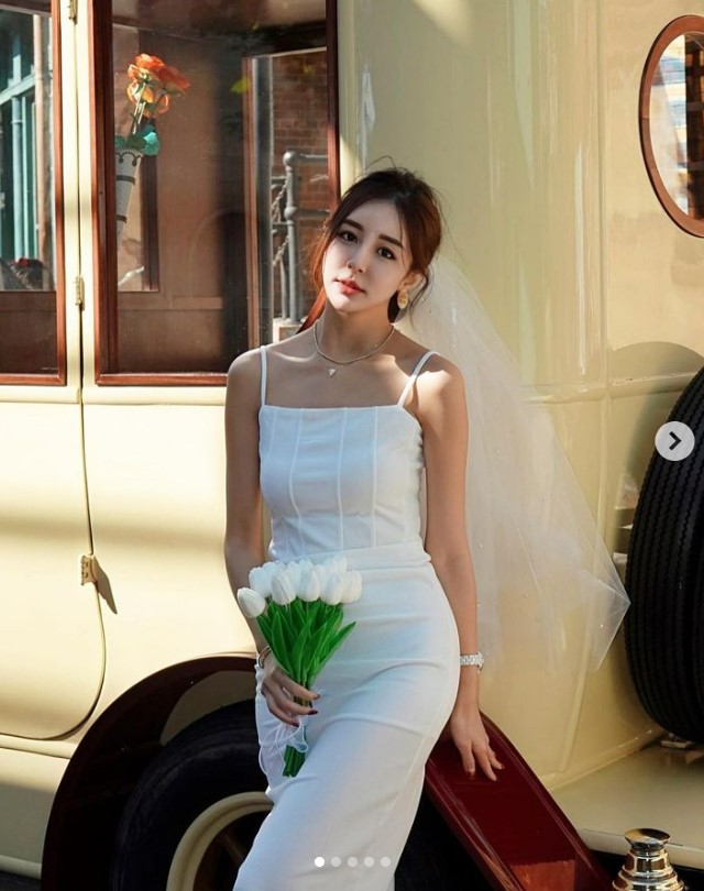 曾被日媒封為「千年一遇美女」的空姐Rita。 圖：取自Rita IG