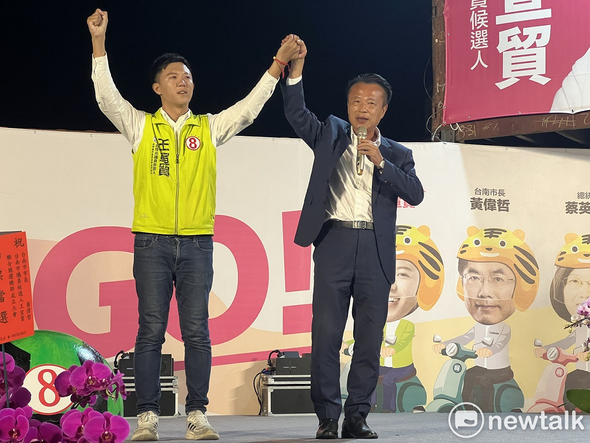 嘉義縣長翁章梁跨越八掌溪，到台南新營為市議員候選人王宣貿輔選。 圖：黃博郎／攝