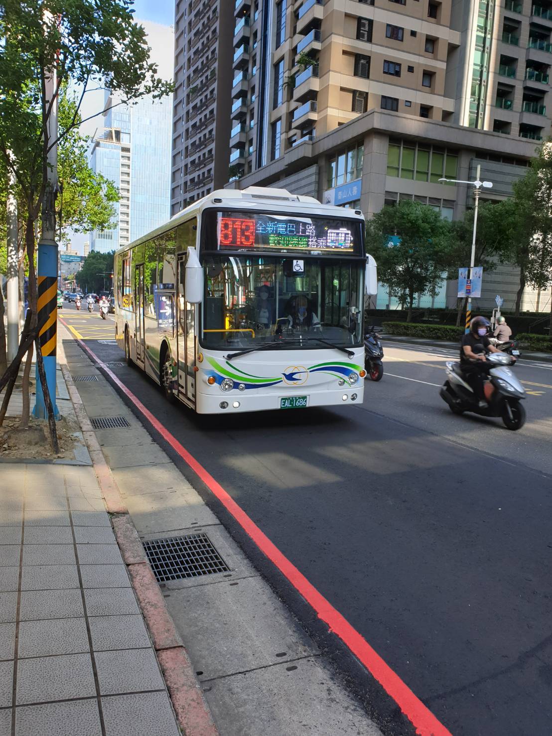 813線電動公車。 圖：新北市交通局提供