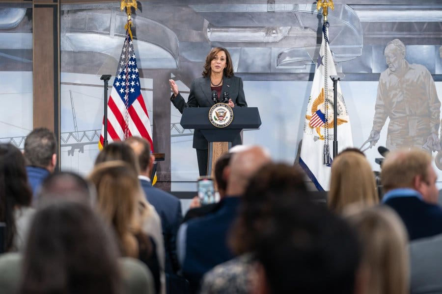 美國副總統賀錦麗(Kamala Harris)確定將於本月22日訪問菲律賓巴拉望島。 圖：翻攝@VP推特（資料照）