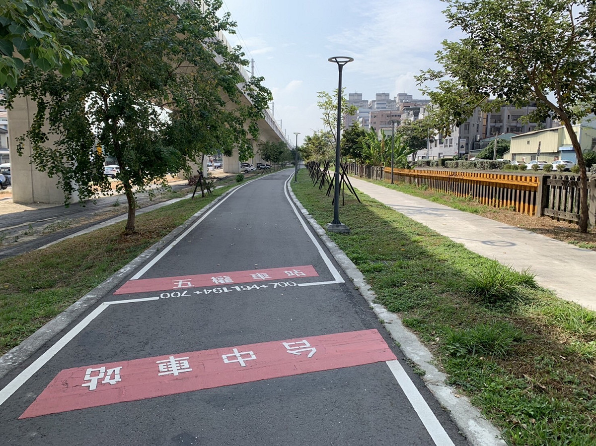 利用鐵路高架化空間，東南區市議員候選人林霈涵爭取設置運動廊道。 林霈涵競選總部/提供