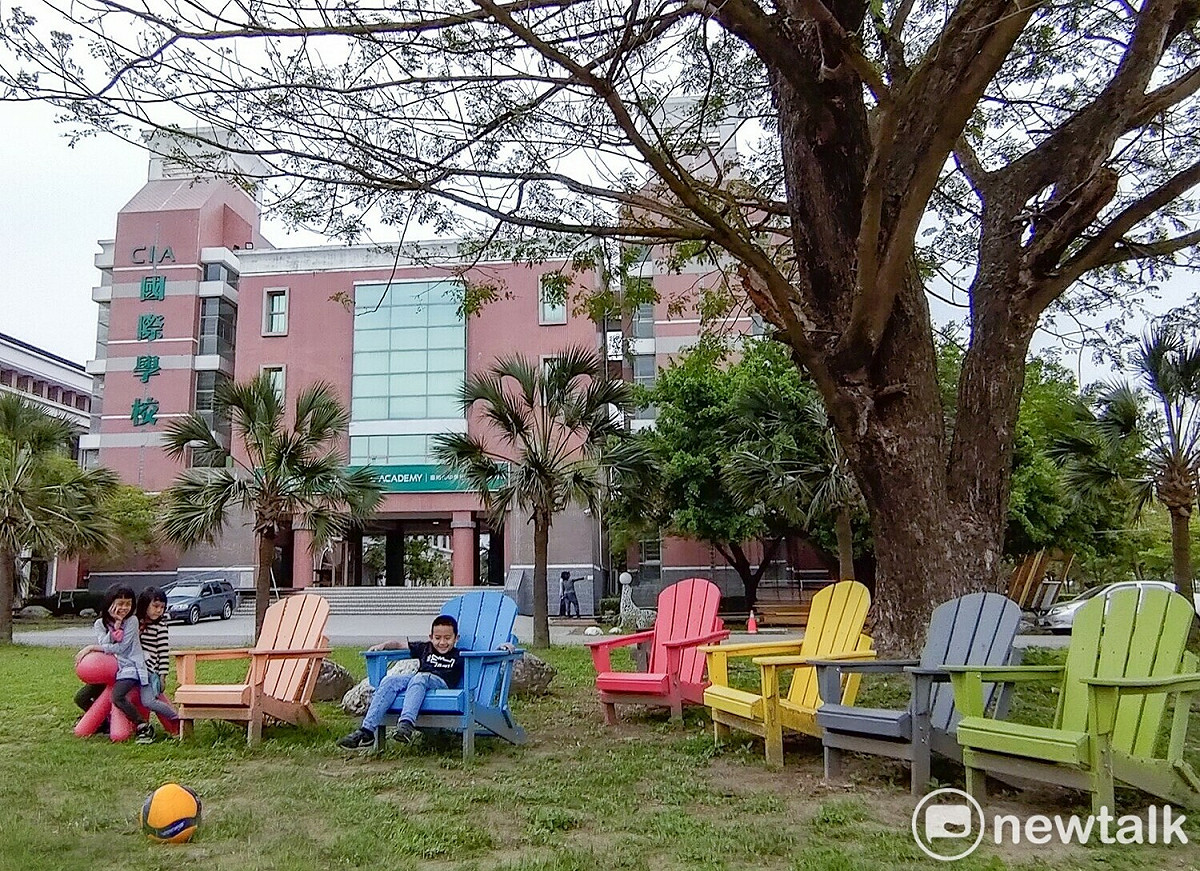中信非營利幼兒園招收幼幼班到大班學齡幼兒，孩子除了可更貼近大自然，在寬廣的大學美式校園中奔跑、歡笑、快樂成長，還能與大學及國際實驗中學共享教學資源。 圖： 中信非營利幼兒園提供