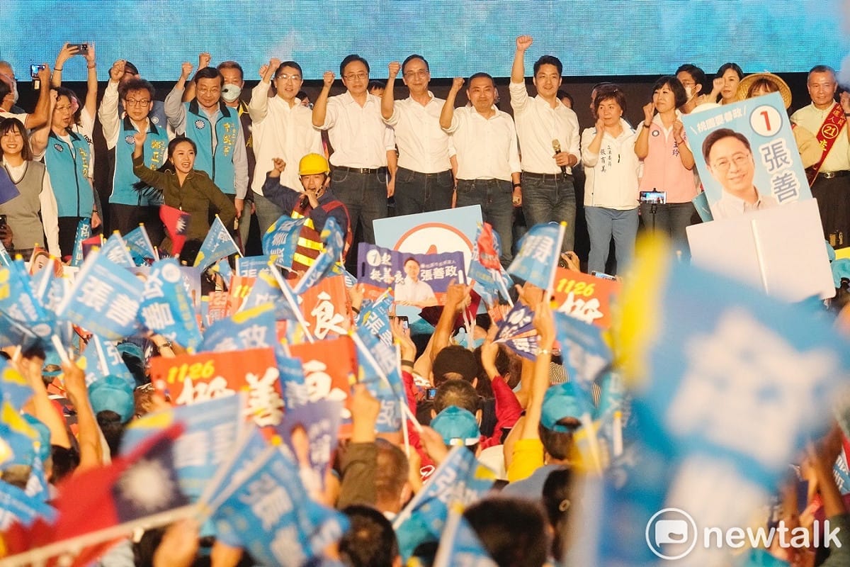 朱立倫率北北基桃4位市長候選人同台造勢營造團結氣氛。 圖：張良一/攝