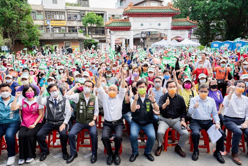 蘇貞昌、鄭文燦及林佳龍、鄭運鵬及立委蘇巧慧等到鶯歌聯合造勢。 圖：林佳龍競選辦公室提供