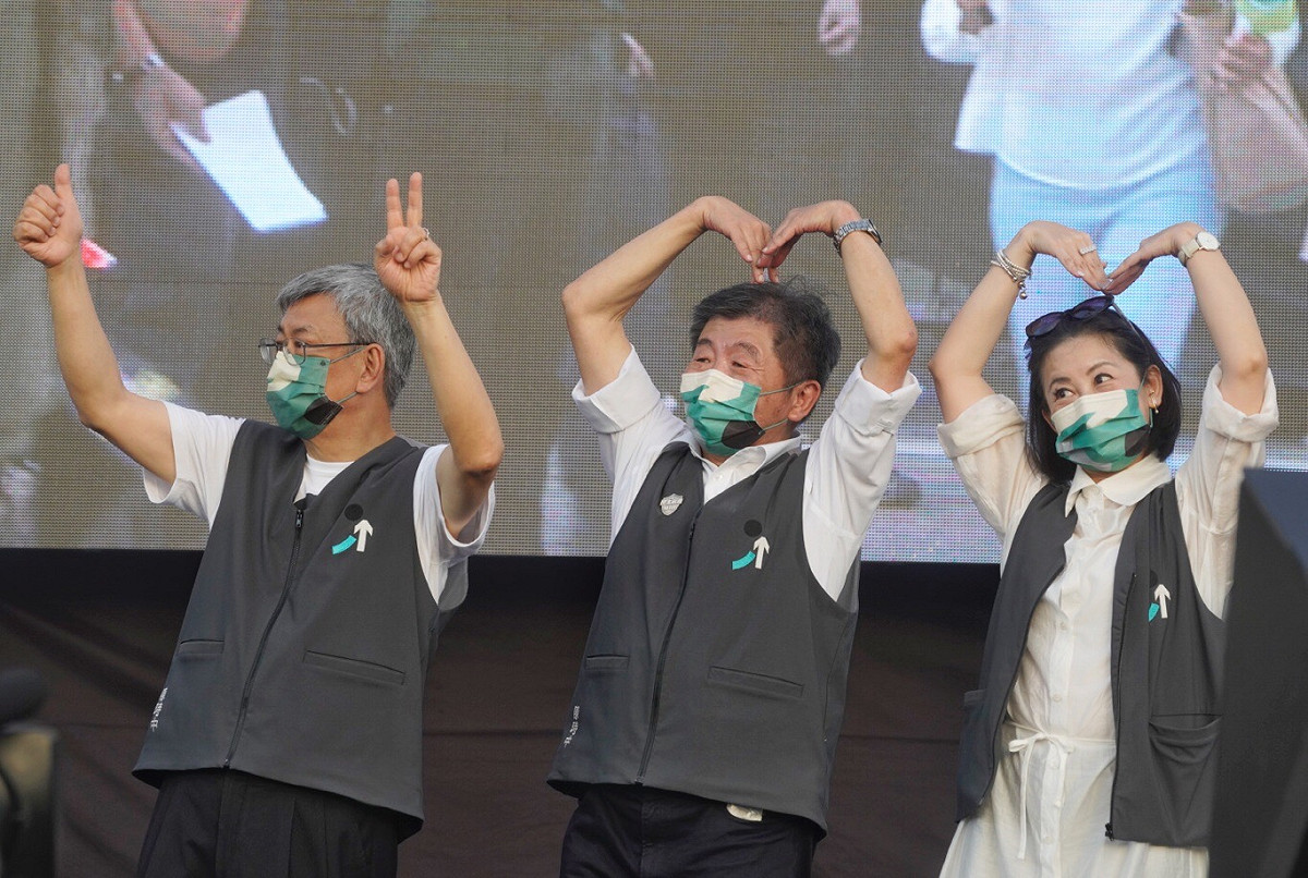 民進黨台北市長候選人陳時中與前副總統陳建仁(左)。 圖:張良一/攝