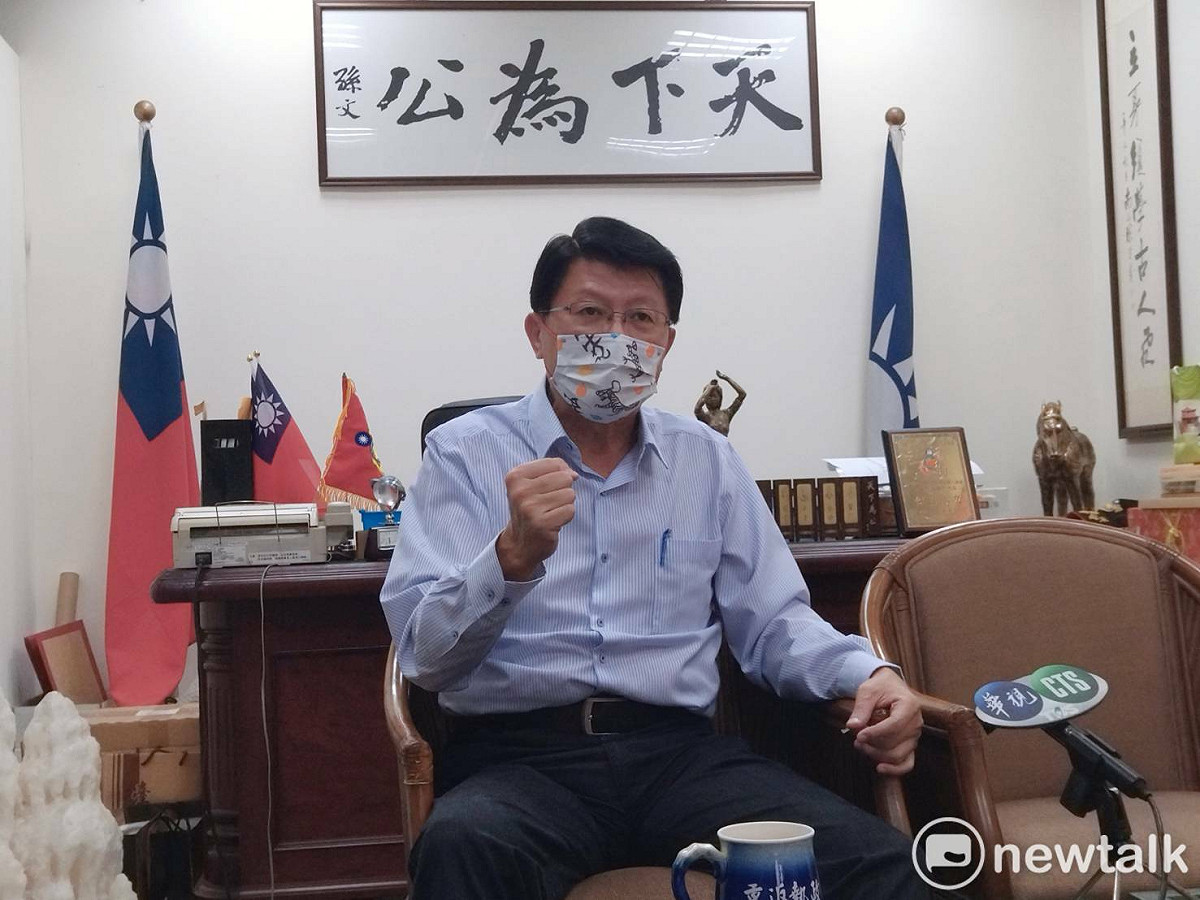 國民黨台南市長候選人謝龍介表示，一把衝鋒槍在台南開了88槍，如此重大的治安事件，過了10天，偵辦毫無進度。黃偉哲市長至今對槍擊案的態度異常低調，實在非常奇怪。 圖：新頭殼資料照片