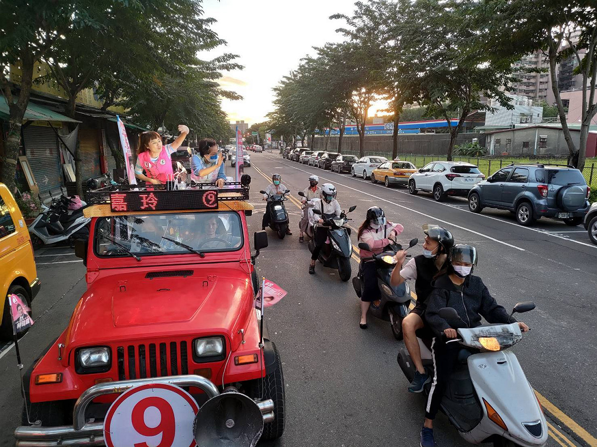 昨(20)天下午中和區市議員候選人張嘉玲與競選總幹事林秀惠再度合體。 圖：張嘉玲競選辦公室提供