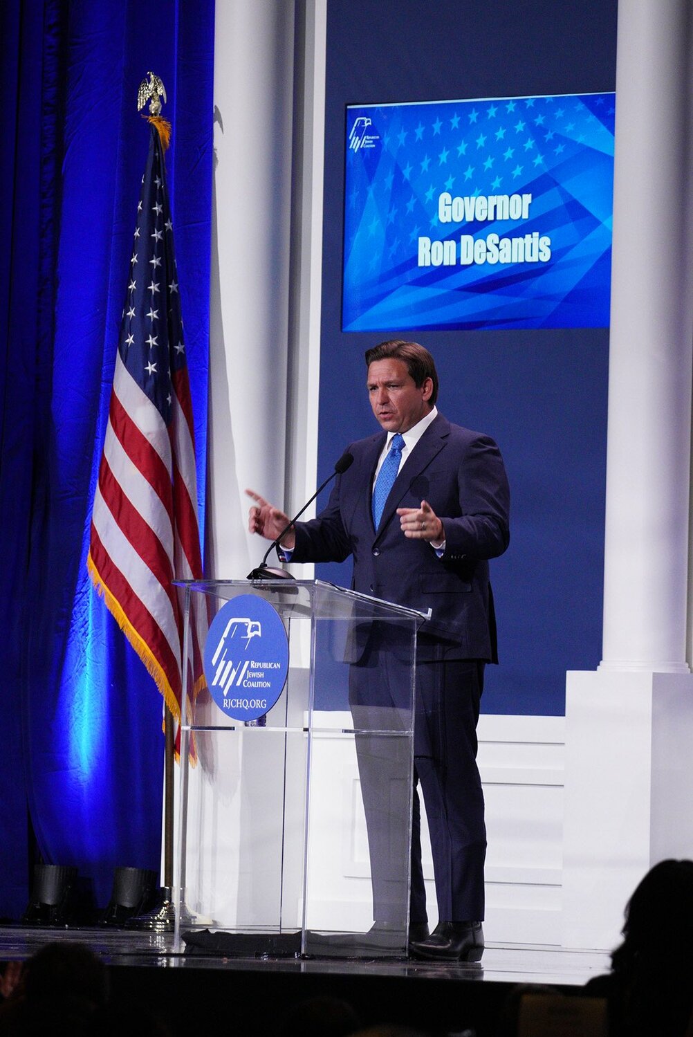 佛州州長德桑蒂斯(Ron DeSantis) 。 圖:翻攝自推特/共和黨猶太聯盟( RJC @RJC)