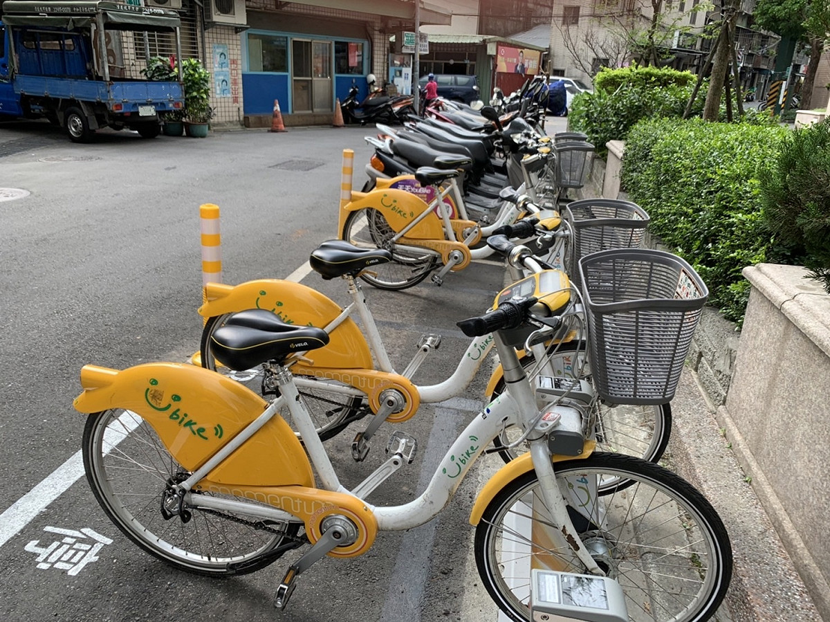 板橋區中山路二段416巷38弄口YouBike2.0租賃站。 圖：新北市交通局提供