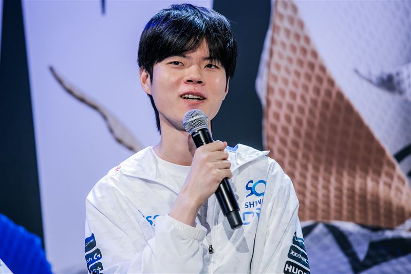 2022年《英雄聯盟》世界冠軍選手Deft。 圖：翻攝自LoL Esports Flickr