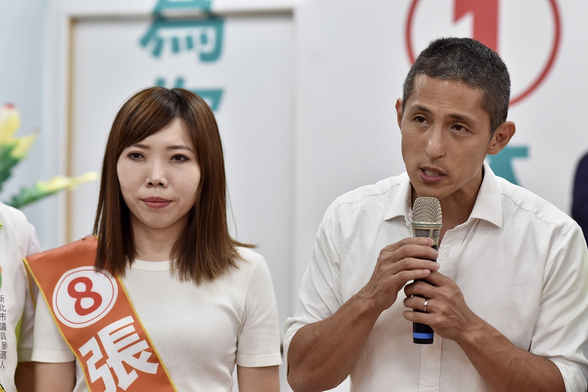 吳怡農希望各政黨在投票倒數階段，把握機會向民眾宣傳18歲公民權，一起為台灣民主努力。 圖：蘇巧慧辦公室提供