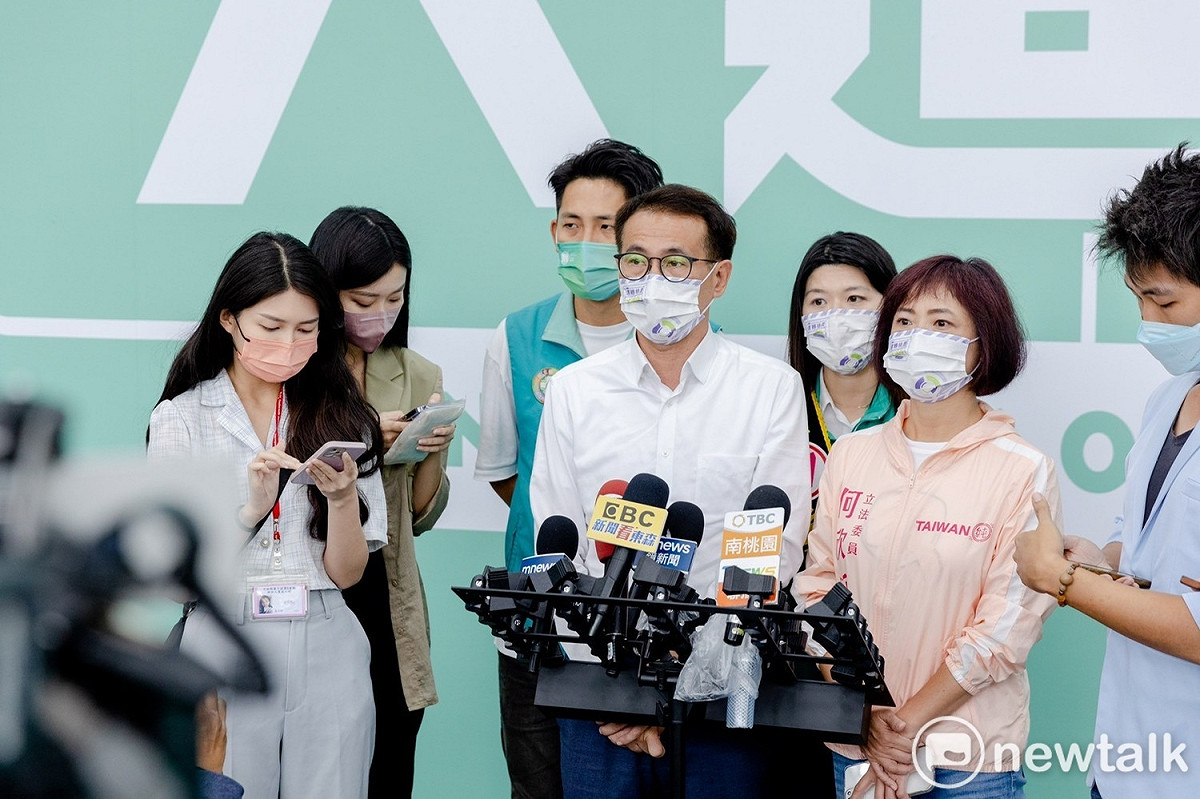 鄭運鵬表示，過去國民黨才是在桃園炒地皮被淘汰的政黨。 圖：林昀真／攝