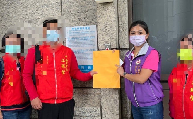 江珮瑩遭匿名黑函抹黑，今赴桃園地檢提告對手意圖使人不當選。 圖：江珮瑩競辦／提供