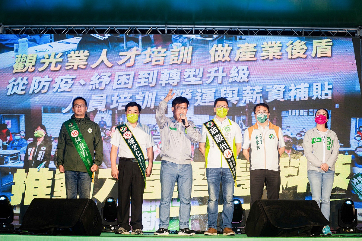 林佳龍批評新北近年的建設四大皆空。 圖：林佳龍競辦提供