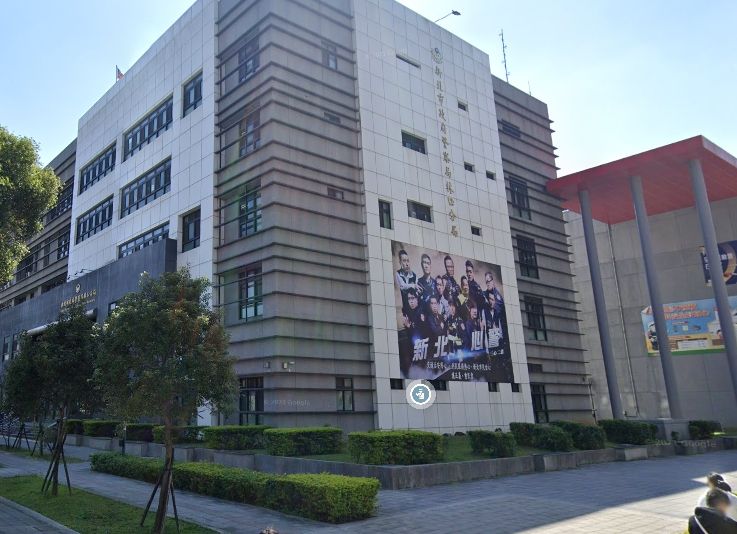 有3名2019、2020年才移民來台的香港民眾，疑似不熟悉選舉流程而觸犯選罷法。圖為新北市林口分局。 圖／翻攝google地圖