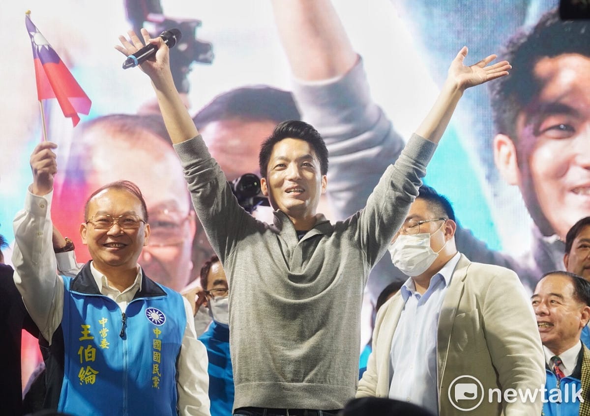 國民黨候選人蔣萬安幫助國民黨重掌台北市政權，促成藍軍達成北北基桃全勝的目標。 圖：張良一/攝