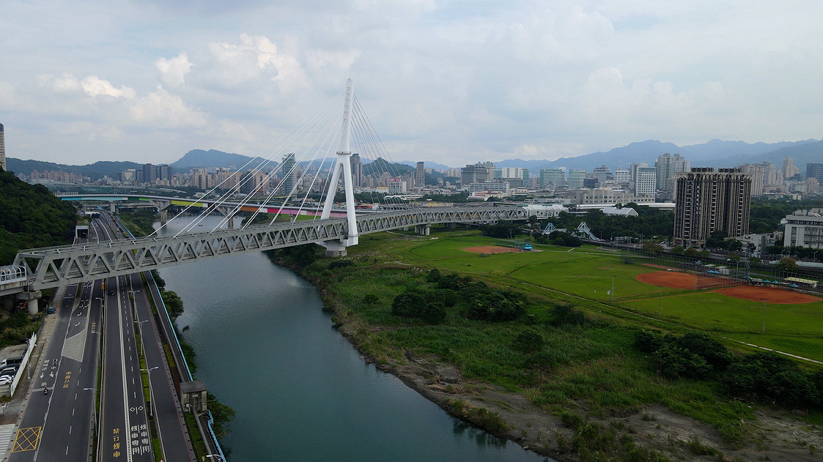 安坑輕軌安心橋。 圖：新北市捷運局提供