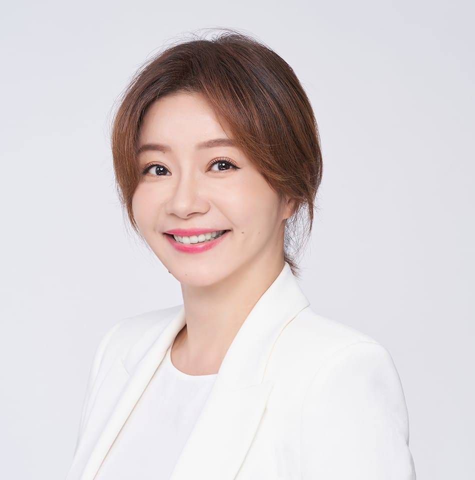 此前表態退選，但仍當選花蓮縣富里鄉鄉長的張容榕。 圖：翻攝自張容榕臉書