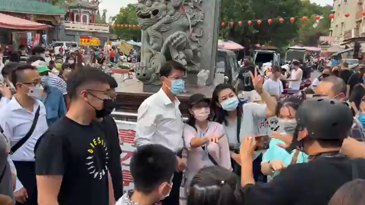 謝龍介即便落選台南市長，但人氣依舊不減，黃暐瀚認為，若國民黨 2026 年還想推派謝龍介，讓他以不分區立委的身分繼續經營是最好的選擇。 圖：翻攝自謝龍介臉書