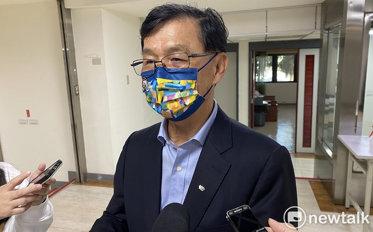 彭振聲北檢庭訊2.5小時 遭限制出境、出海、限制住居