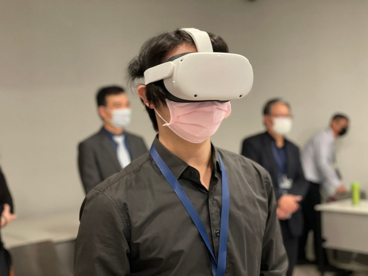 體驗全國首創VR遊艇駕駛及快艇賽事。 圖：亞果遊艇提供