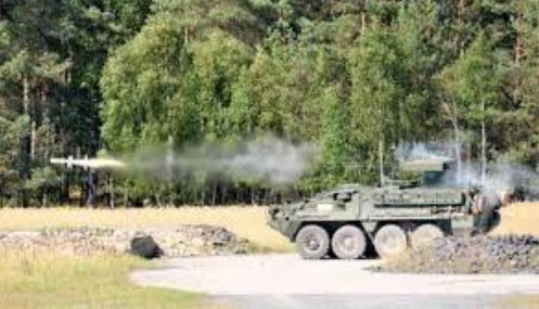 德國格拉芬沃爾 ( Grafenwoehr ) 的美國陸軍基地裝甲車射出導彈。 圖 : 翻攝自參考網