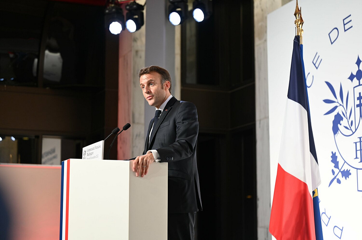 法國馬克宏（Emmanuel Macron） 與夫人到美國進行國事訪問，首日就對《降低通膨法》開砲。 圖：翻攝自法駐美使館推特