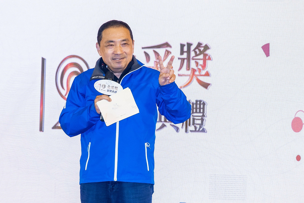 第十二屆金采獎頒獎典禮，侯友宜親自到場頒獎並勉勵所有入圍者及得獎者堅持對新聞傳播的專業。 圖：新北市新聞局提供