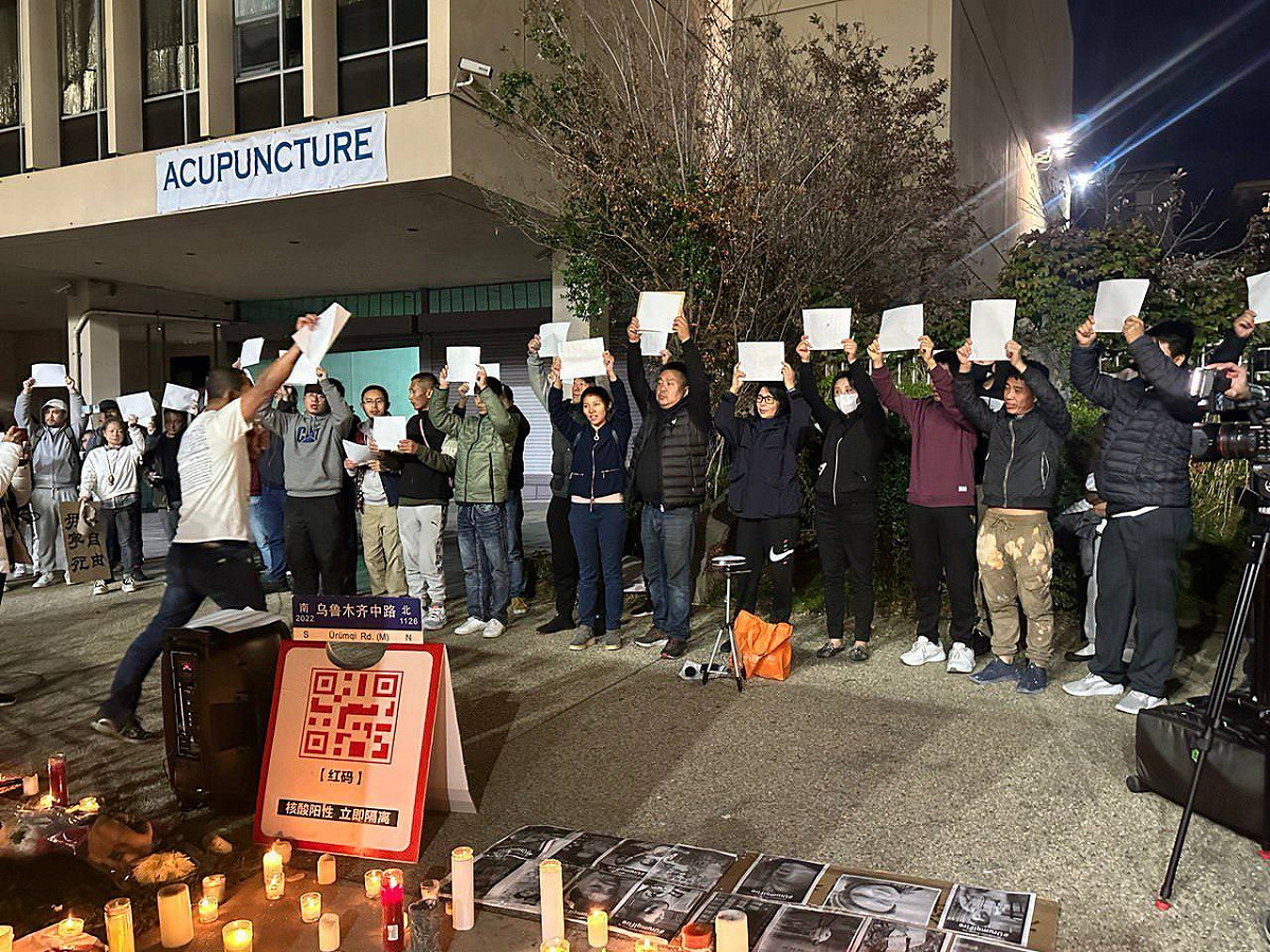 日前廣州、上海和北京等地傳來部分解封，外界視當局態度或有所放軟。不過，有專家預料今後發展得視衝突緩和情況而定，否則共產黨將施以「多元化」的鎮壓手段。 圖：擷自推特@jielijian
