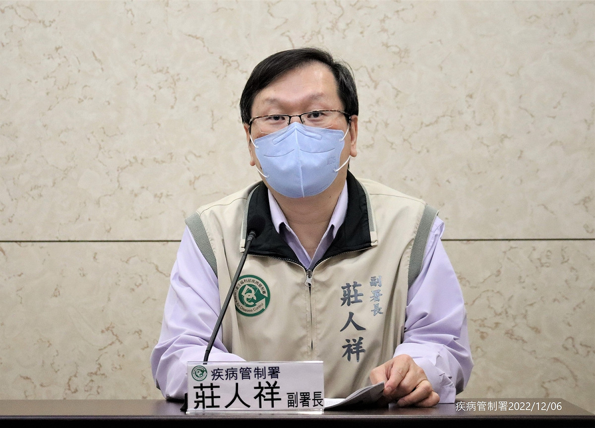 疾病管制署副署長莊人祥，今說明國內第2例H1N2v流感病毒案例相關。 圖：疾管署／提供