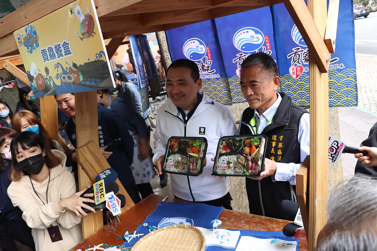 貢寮鮑產季到，今年推出「貢鱻餐盒」讓大家一次享足眾多產季限定海味。 圖：新北市漁業處提供