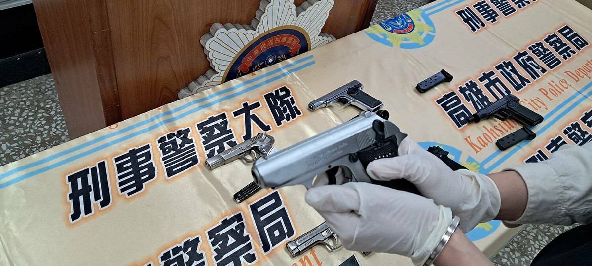 高市刑大查獲品質精良的改造槍支。  圖：高市刑大提供