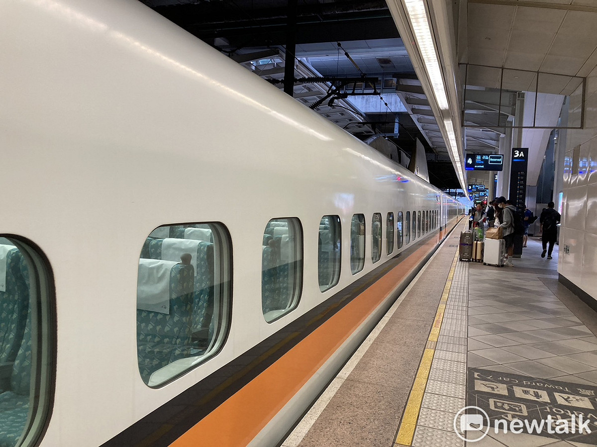 目前身障者若是要訂高鐵輪椅席車票，只能透過電話或數位客服語音訂票，不用能訂票APP訂位。 圖：林岑韋／攝（資料照）