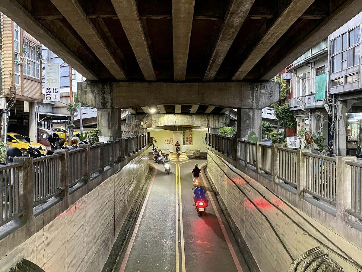 因應台南鐵路地下化工程施工，「台南百慕達」將永久走入歷史。 圖：翻攝自台南式Tainan style臉書