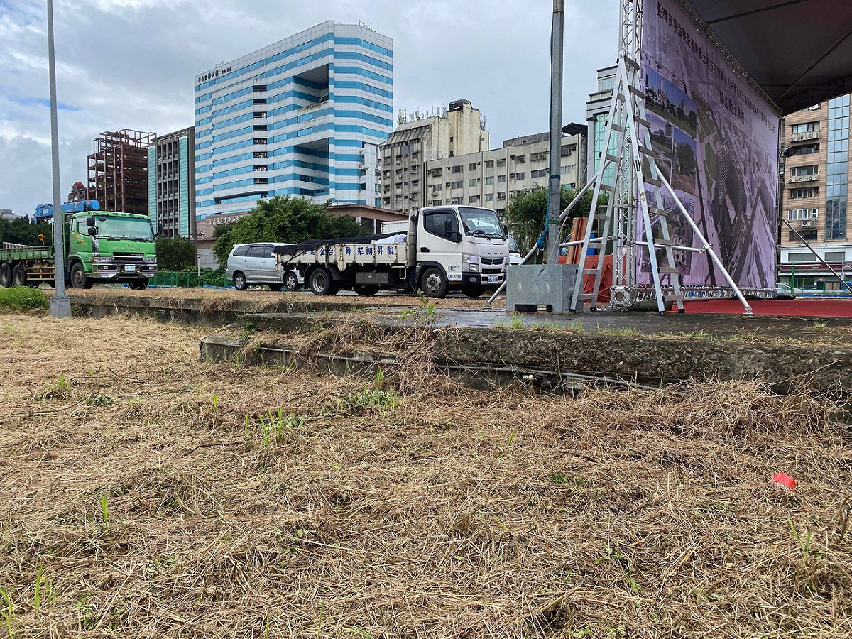 華山月台為近期熱門國片「流麻溝十五號」中的實際現地。 圖：取自暗坑文化工作室臉書