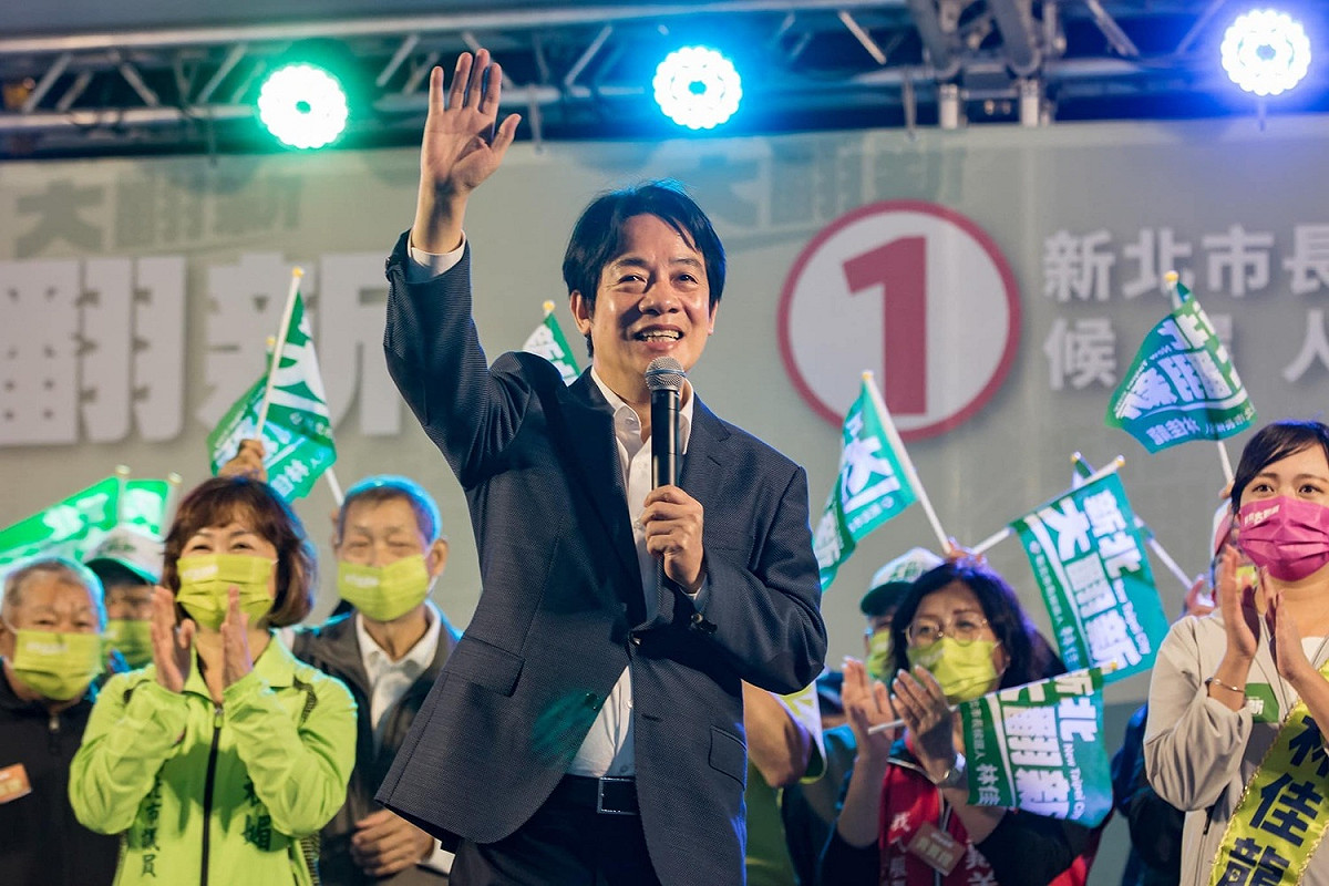賴清德今（8）天透過臉書宣布參選民進黨主席。 圖：翻攝卓冠廷臉書