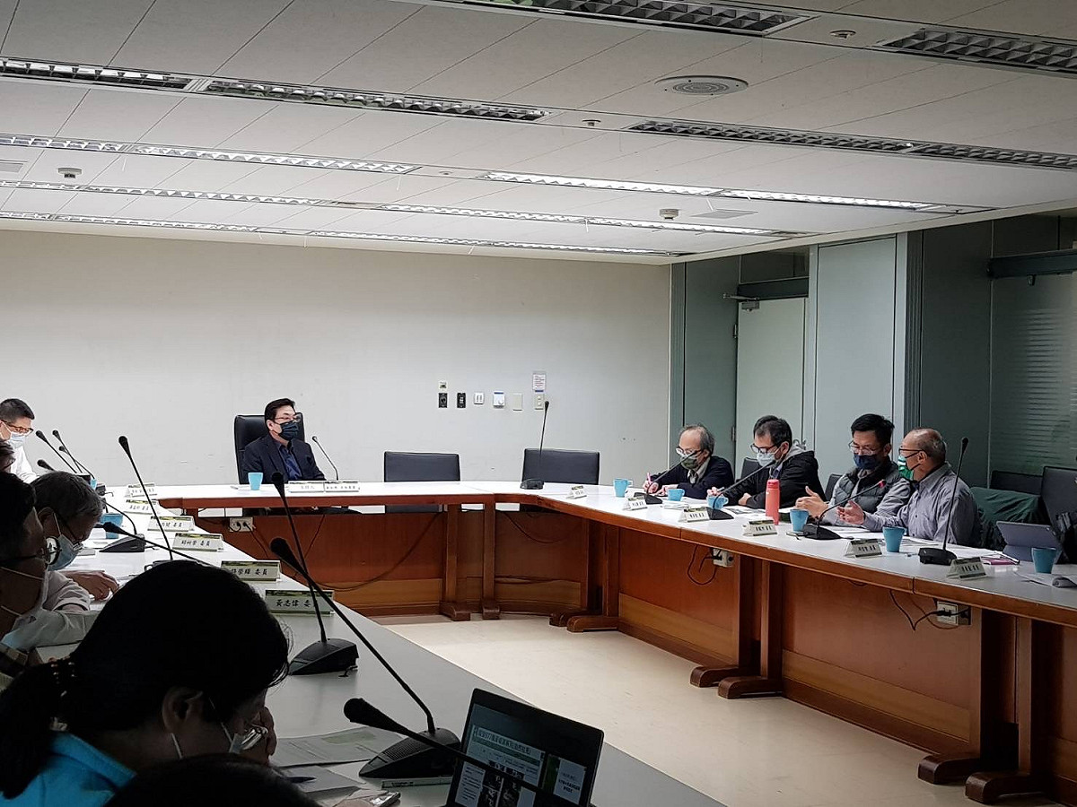 新北市政府第3屆樹木委員會第9次會議－研議新北市樹木保護精進作為。 圖：新北市景觀處提供