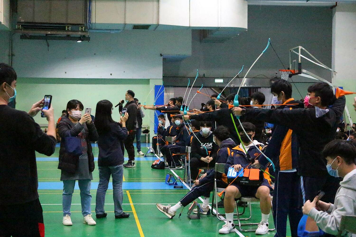 國二、國則分別安排趣味競賽及射箭比賽等體育活動，大家玩得不亦樂乎。 圖：竹林中學提供