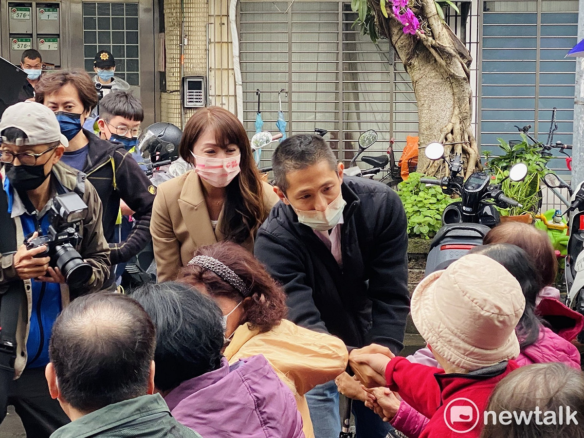台北市議員許淑華、民進黨立委參選人吳怡農。 圖：周煊惠 / 攝