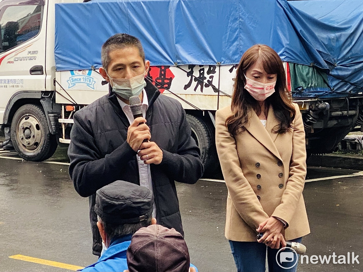 民進黨立委參選人吳怡農（左）、台北市議員許淑華（右）。 圖：周煊惠 / 攝